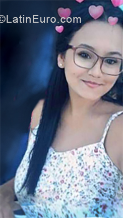 Date this cute Colombia girl Dayana from Sahagún CO24706