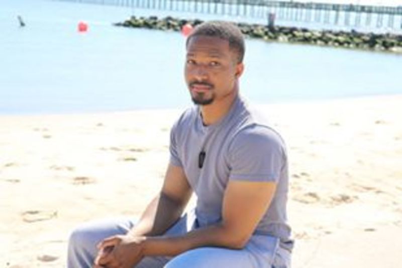 Date this charming United States man Q from  US19704