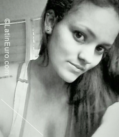 Date this funny Cuba girl Jan from Santa Clara CU497