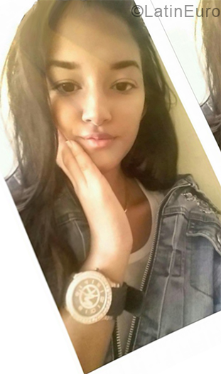 Date this good-looking Venezuela girl Barbara from La Victoria De Aragu VE2090