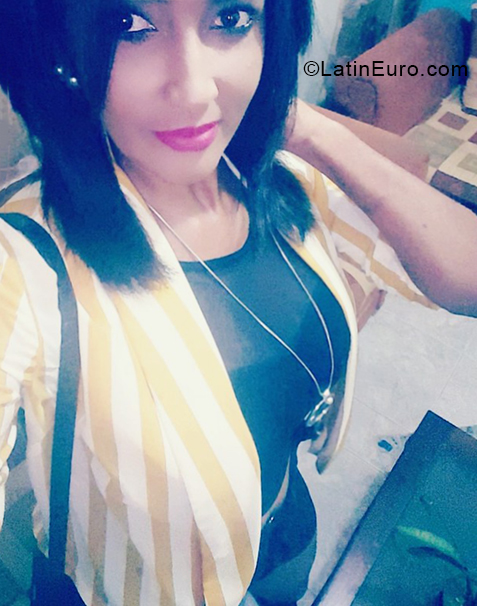 Date this charming Dominican Republic girl Yenny from Sabana Grande De Boya DO33836
