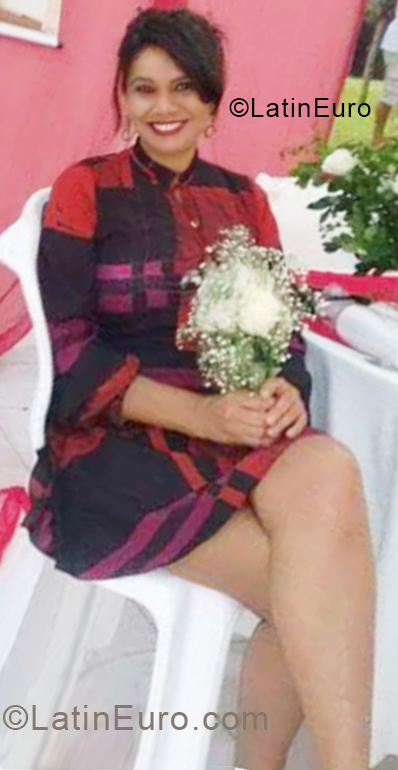 Date this gorgeous Brazil girl Cissa from São Luís BR10779