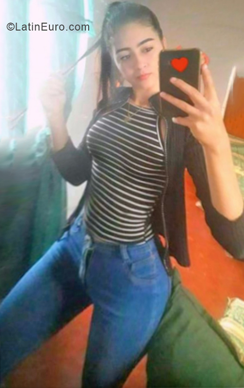 Date this delightful Venezuela girl ORIANGELA from Anaco VE2154