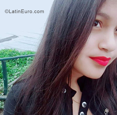Date this nice looking Peru girl Leticia from Trujillo PE1352