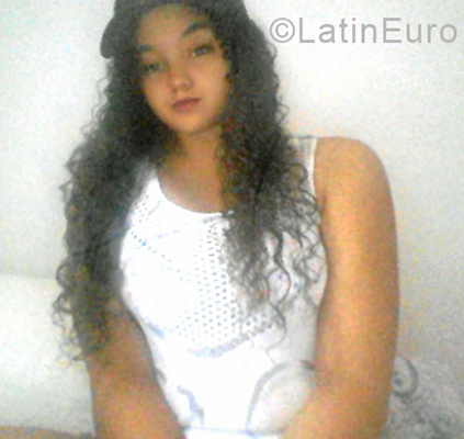 Date this cute Brazil girl Ingrid from Sao Paulo BR10784