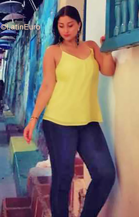 Date this exotic Colombia girl Eileen from Cartagena CO25013
