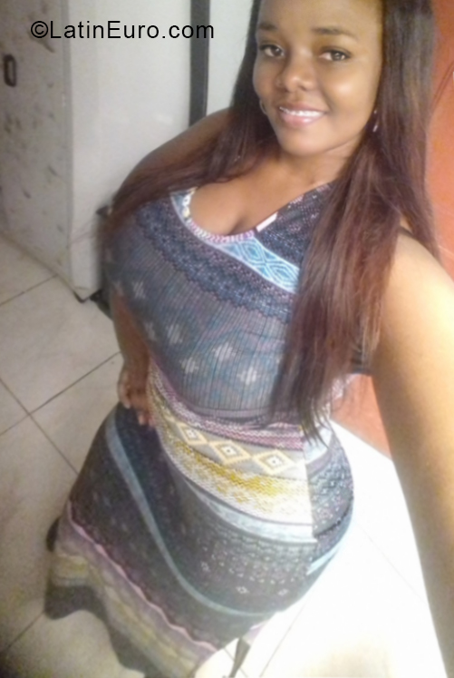 Date this voluptuous Colombia girl Kelly from Cali Valle CO25017