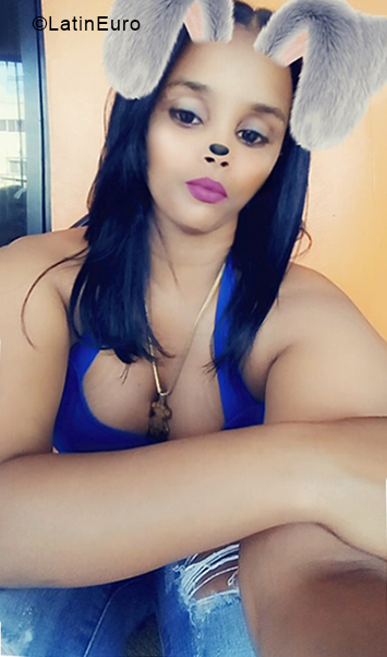 Date this passionate Dominican Republic girl Nairoby from La Vega DO34177