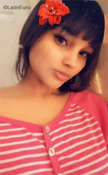 Date this good-looking Dominican Republic girl Betsy from Santo Domingo DO34369