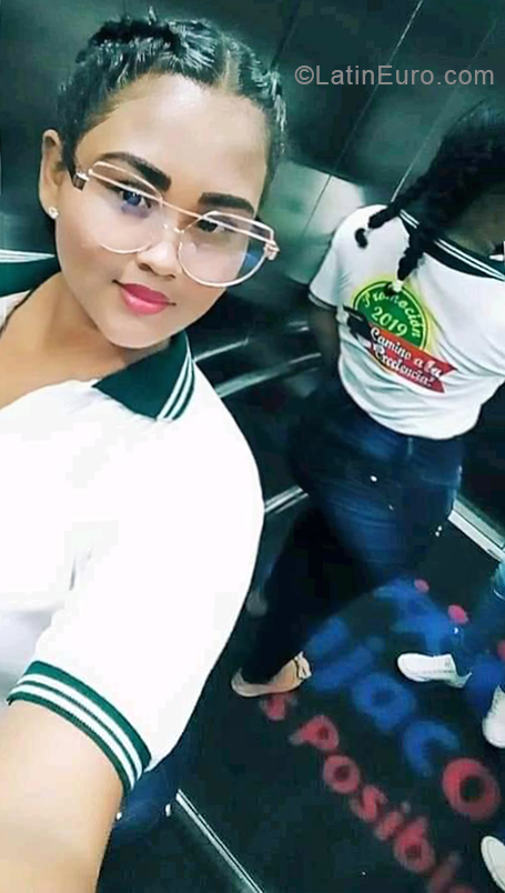 Date this athletic Colombia girl Yerle from Barranquilla CO25128