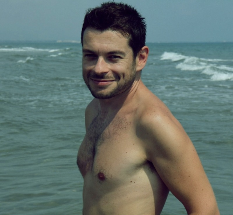 Date this nice looking Spain man Pol from Barcelona ES453