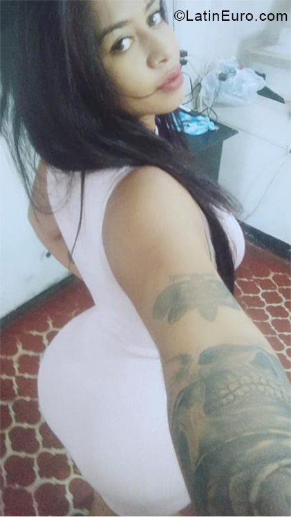 Date this attractive Colombia girl VANESSSA from Pereira CO25151