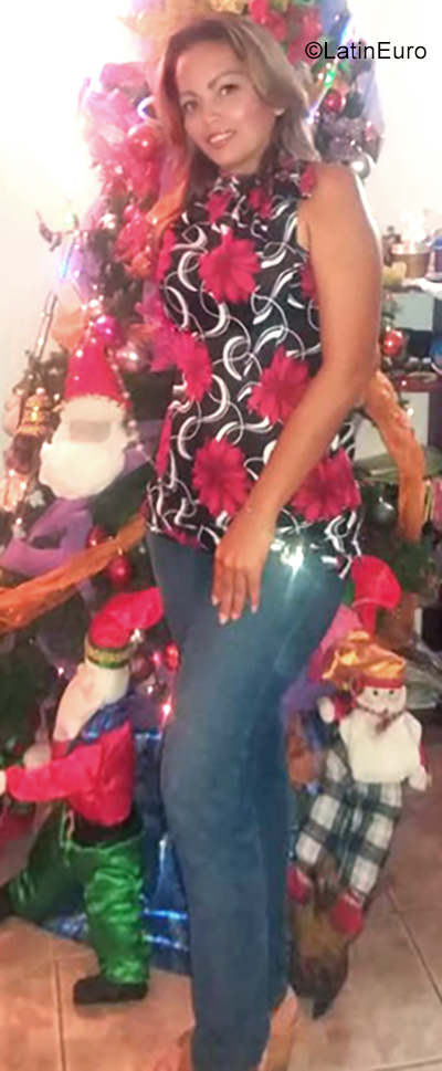 Date this beautiful Venezuela girl Soletra26 from Maturin VE2295