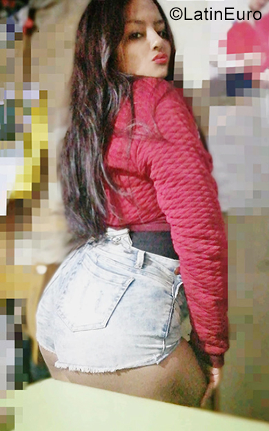 Date this athletic Peru girl Valery from Lima PE1373