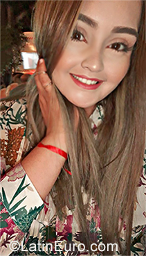 Date this nice looking Venezuela girl Rosana from San Cristobal VE2318