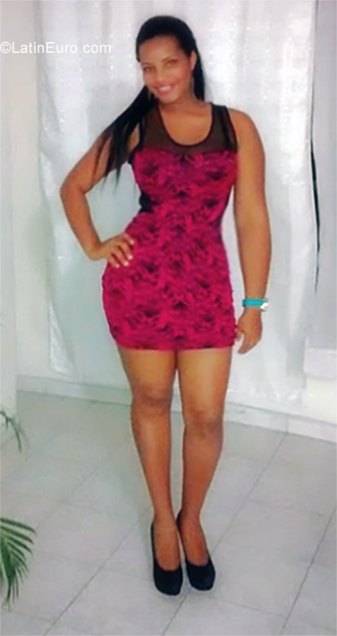 Date this attractive Colombia girl Marian from Cali CO25315