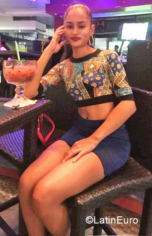 Date this delightful Dominican Republic girl Jessica from Santiago DO34754