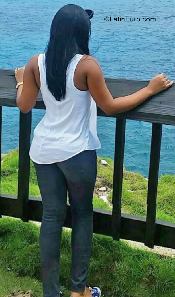 Date this delightful Dominican Republic girl Adelin from Santo Domingo DO34849