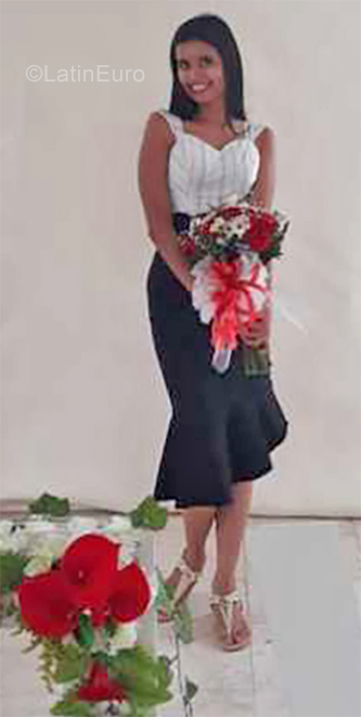 Date this lovely Colombia girl Nina from Bucaramanga CO25472