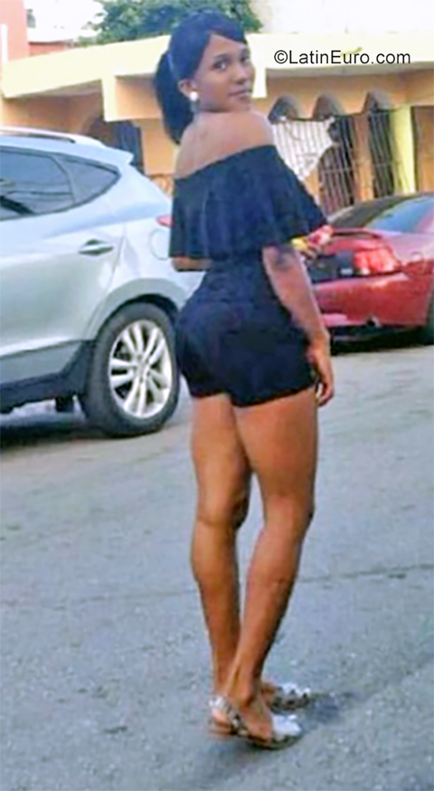 Date this exotic Dominican Republic girl Esther from La Romana DO35002