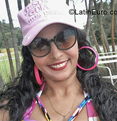 Date this hot Venezuela girl Ayara from Maracay VE2440