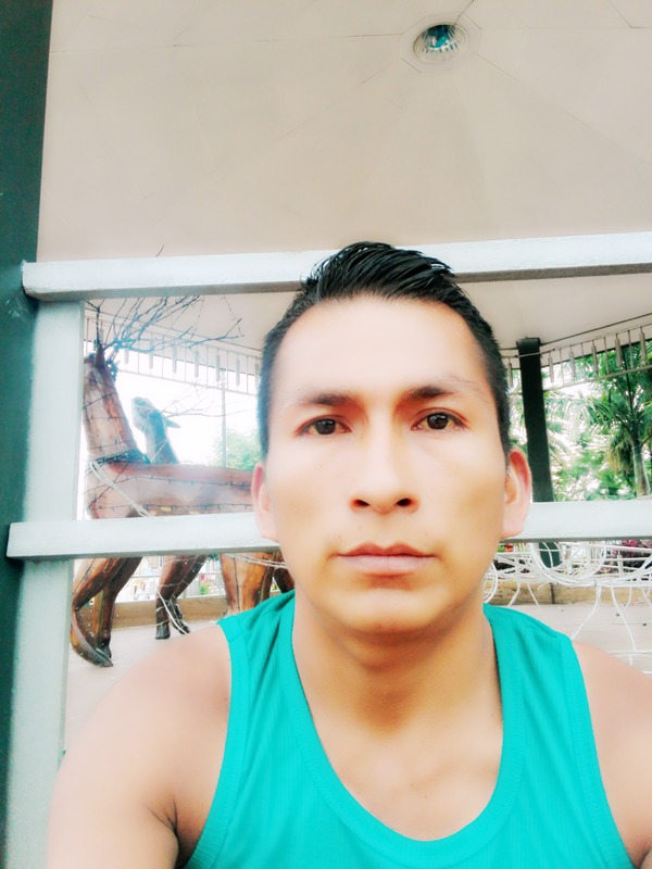 Date this voluptuous Ecuador man Mauro from Santiago EC337