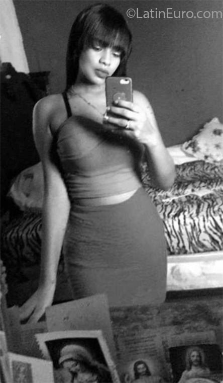 Date this funny Dominican Republic girl Indana from Puerto Plata DO35212