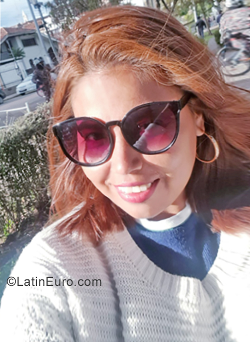 Date this voluptuous Ecuador girl Karol from Guayaquil EC339