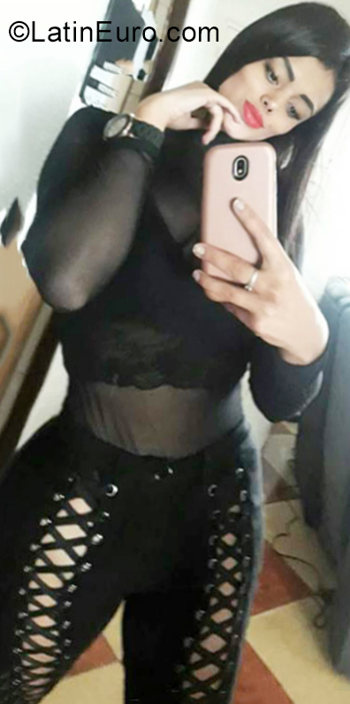 Date this stunning Colombia girl Kim from Bogota CO25616