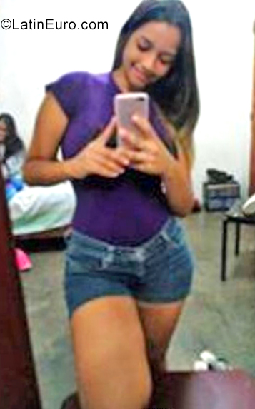 Date this stunning Venezuela girl Beatriz from Cumana VE2511