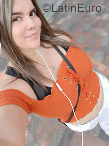 Date this fun Colombia girl Yohanna from Bucaramanga CO25758