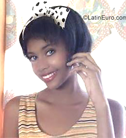 Date this young Venezuela girl Yemlin from Caracas VE2540