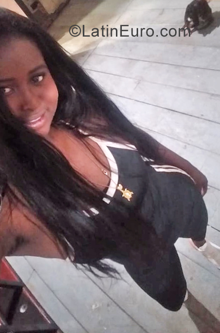 Date this hot Colombia girl Yendi from Bogota CO25847