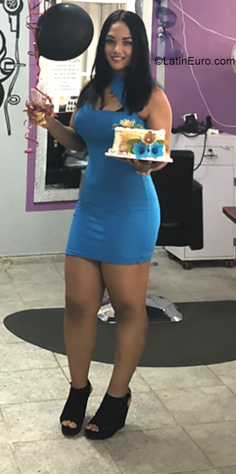 Date this georgeous Dominican Republic girl Yomarlin from Santiago DO36135