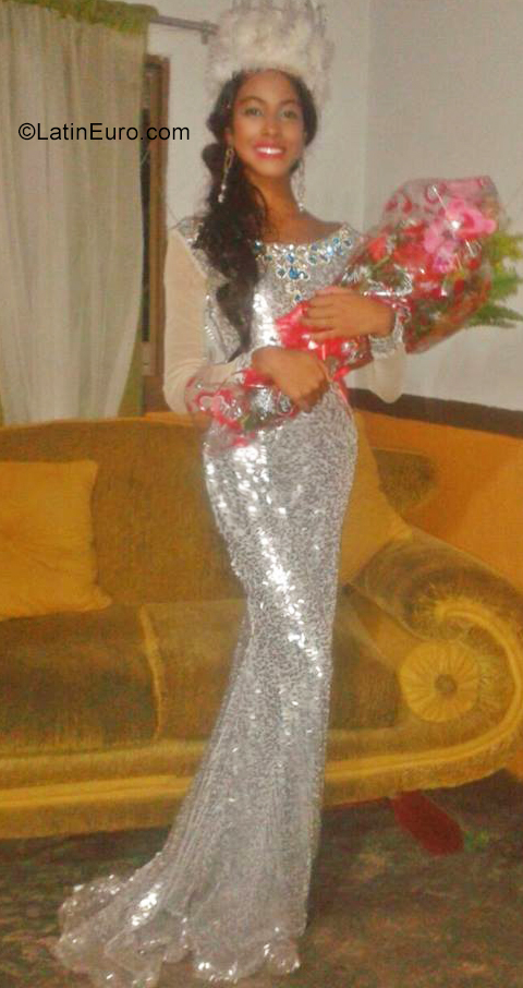 Date this passionate Colombia girl Yansejaria from Medellin CO25989