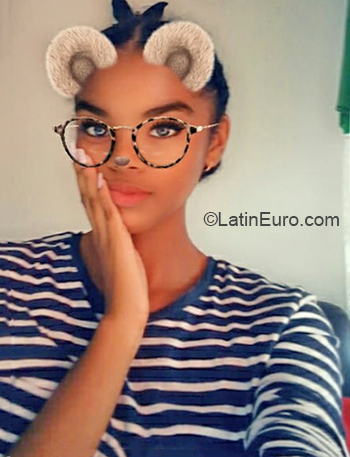 Date this passionate Colombia girl Wendy from Cartagena CO25916