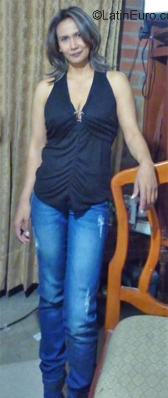 Date this pretty Colombia girl Yoli from Bogota CO25948