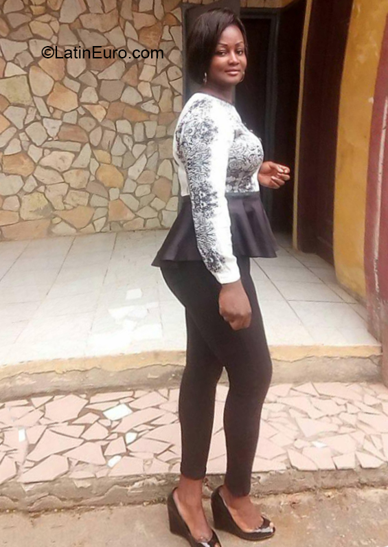 Date this lovely Cameroon girl Pierette from Yaounde CM278