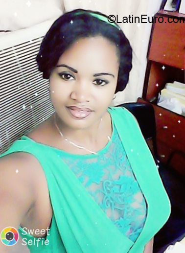 Date this charming Cuba girl Zoe from Havana CU578