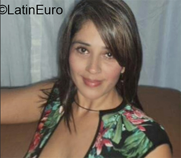 Date this fun Colombia girl Monica from Armenia CO25978