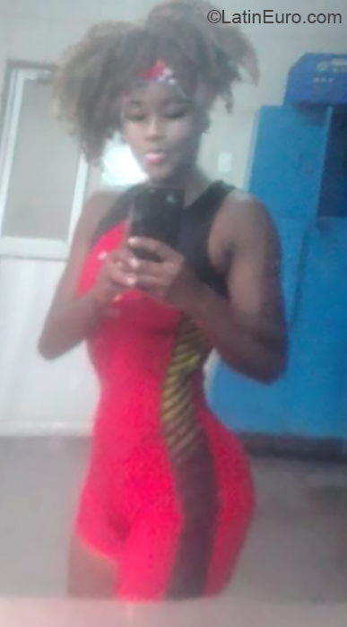 Date this sensual Ecuador girl Allison from Quito EC366