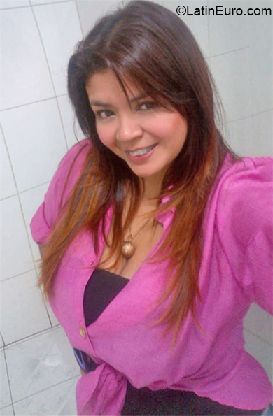 Date this hot Venezuela girl Dani from Upata VE2669