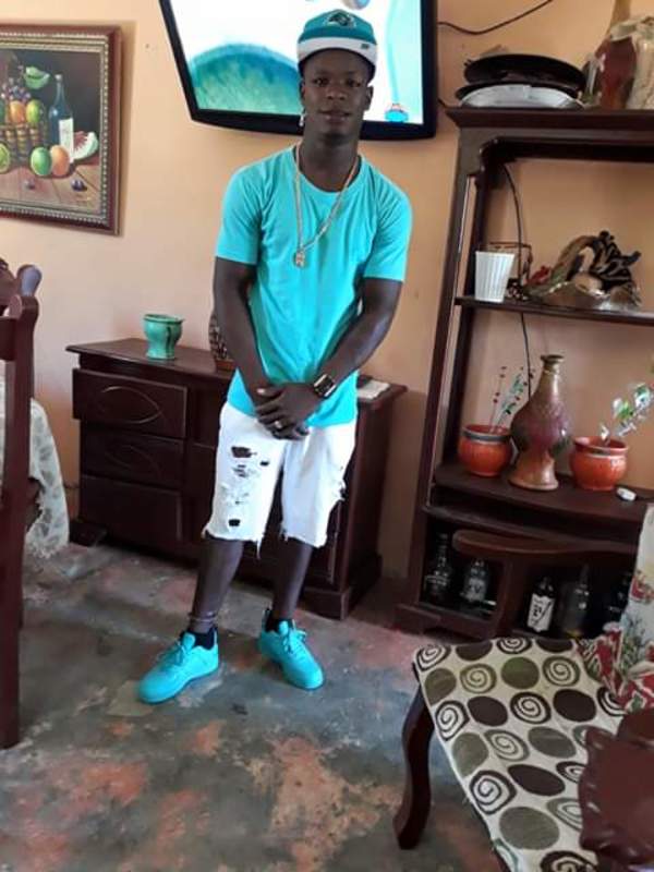 Date this delightful France man Starling from Guyana FR292