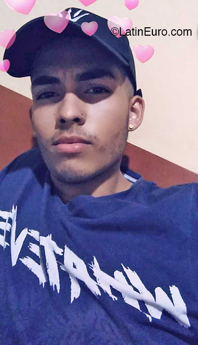 Date this charming Colombia man Jhonatan from Pereira CO26052