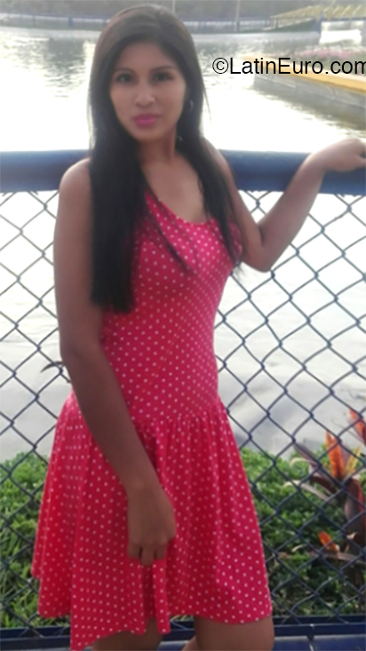 Date this attractive Peru girl Mariah from Lima PE1437