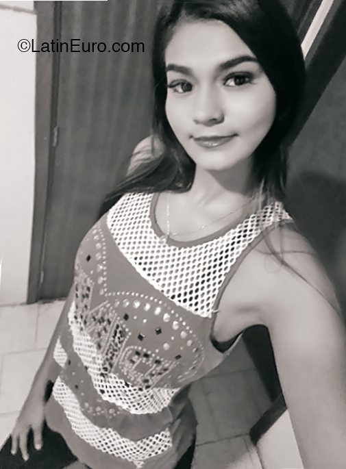 Date this cute Venezuela girl Chiquinquira from Cumana VE2707