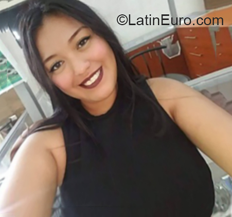 Dating service Yanni, female, 24, Guatemala girl from Guatemala City