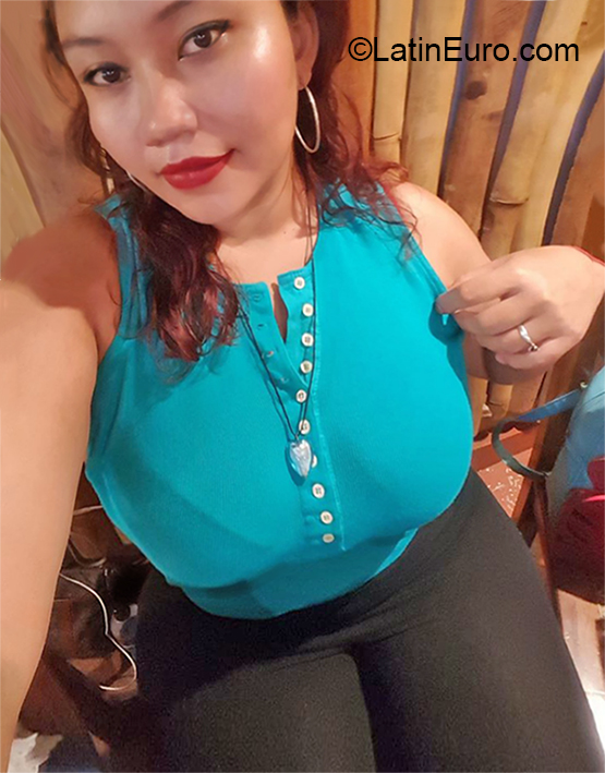 Date this foxy Nicaragua girl Gladys from Managua NI226