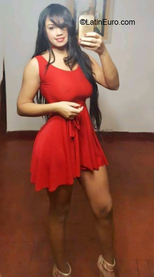 Date this foxy Dominican Republic girl Josefina from La Romana DO36186