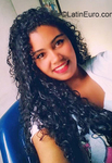 stunning Colombia girl Daniela from Armenia CO26130